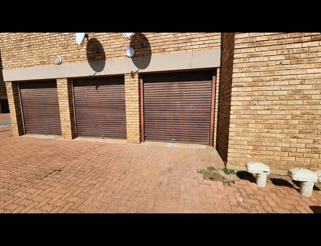 2 BEDROOM APARTMENT FOR SALE IN RANDFONTEIN CENTRAL